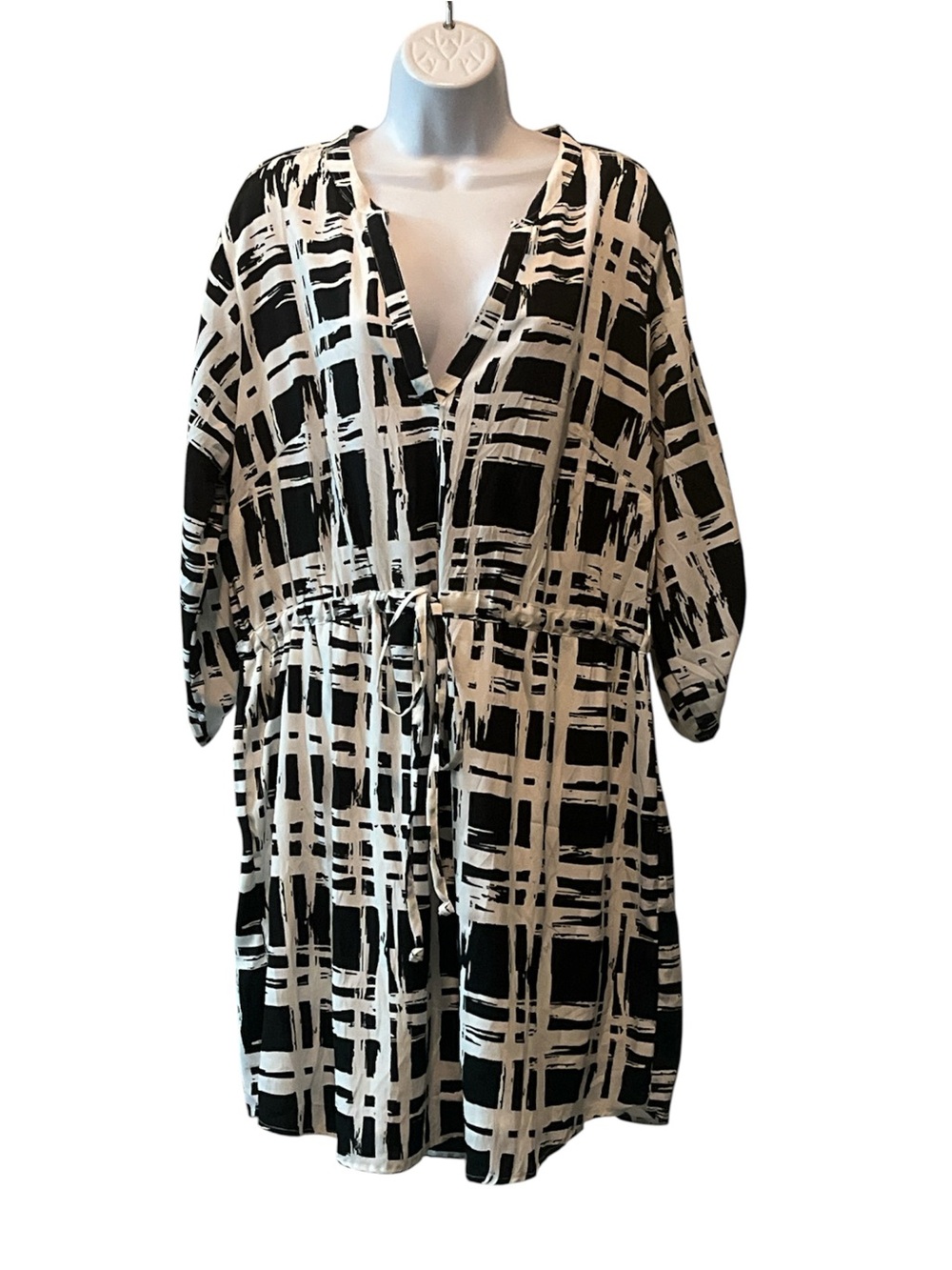 Black & White Abstract Plaid Tie-Waist Shirt Dress